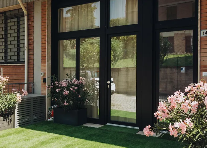 Caseospitali - Bologna Studio 1, Grande Bilocale Con Arredo Design E Posto Auto Per 4