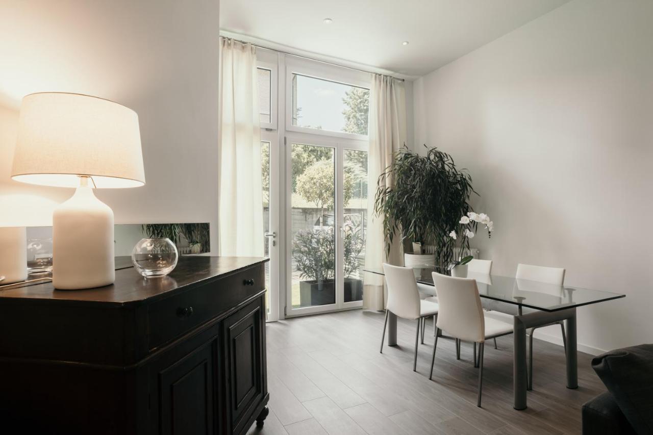 Caseospitali - 1, Grande Bilocale Con Arredo Design E Posto Auto Per 4 Apartment