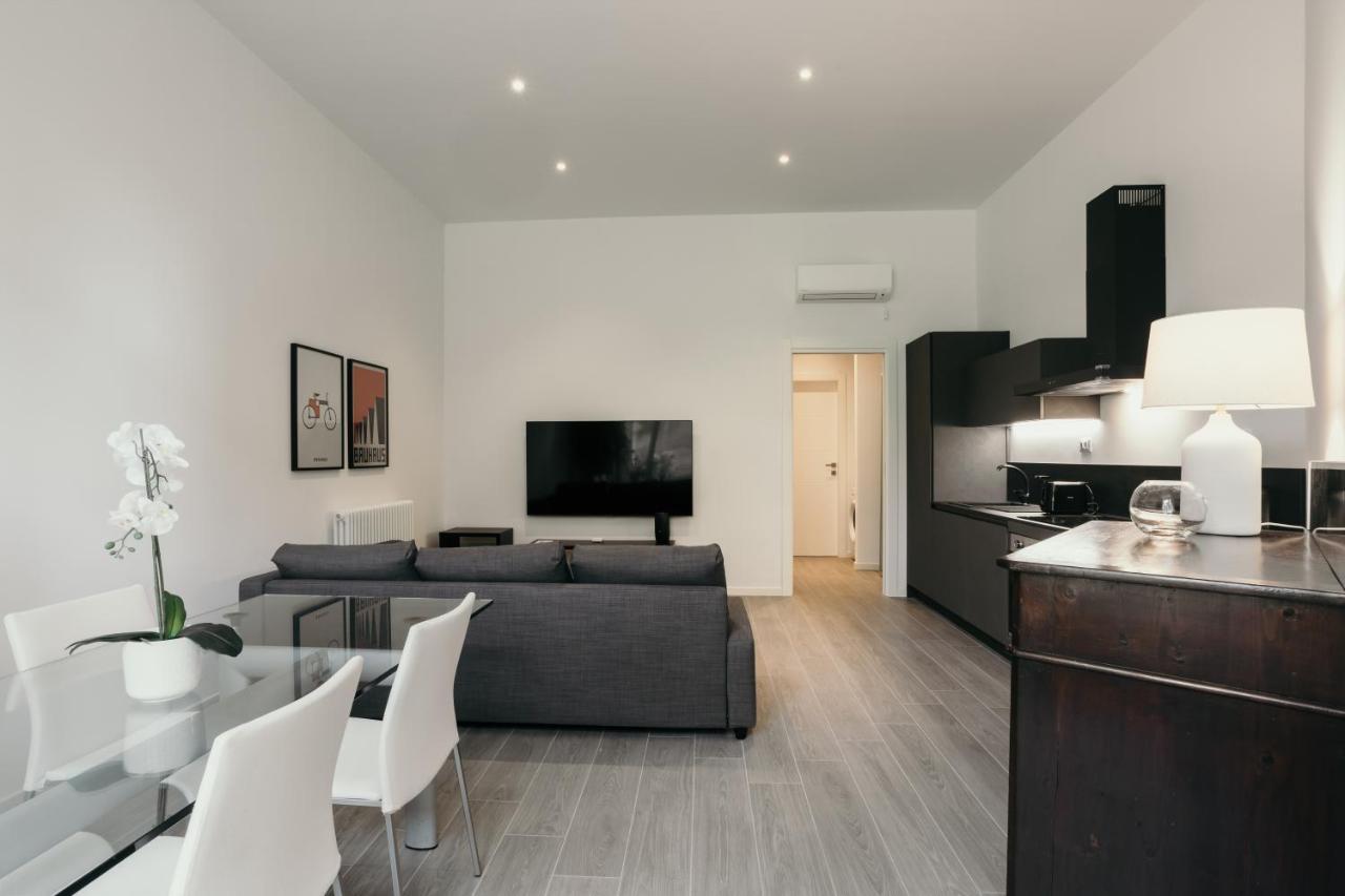 Apartment Caseospitali - 1, Grande Bilocale Con Arredo Design E Posto Auto Per 4 *