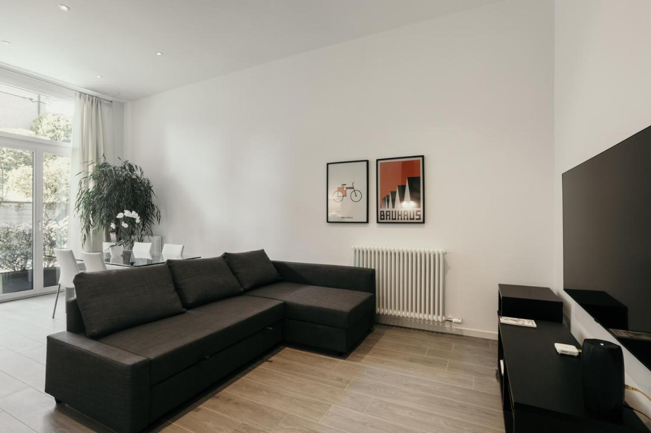 Caseospitali - 1, Grande Bilocale Con Arredo Design E Posto Auto Per 4 *